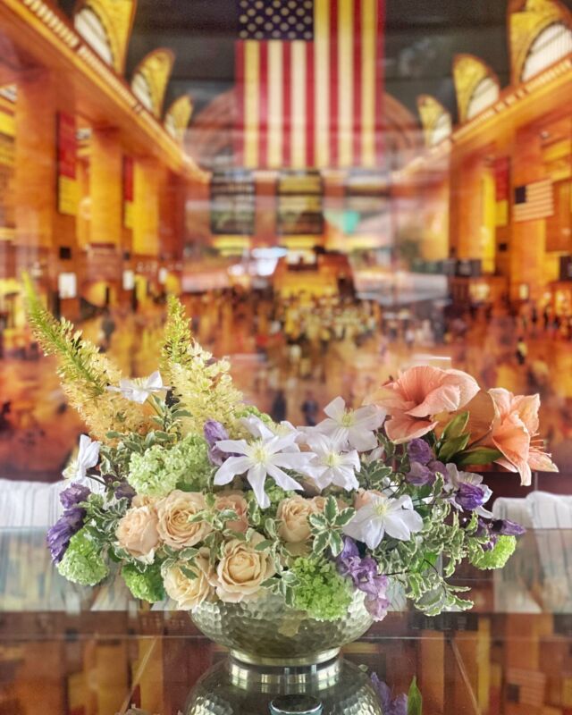 🌸There's something magical about the combination of yachts and luxury florals. As a florist, it's always a joy to create custom arrangements that perfectly complement the elegance and beauty of these magnificent vessels.🌸
.
.
.

#yachts #luxuryflorals #customarrangements #elegance #beauty #superyacht #tablestylist